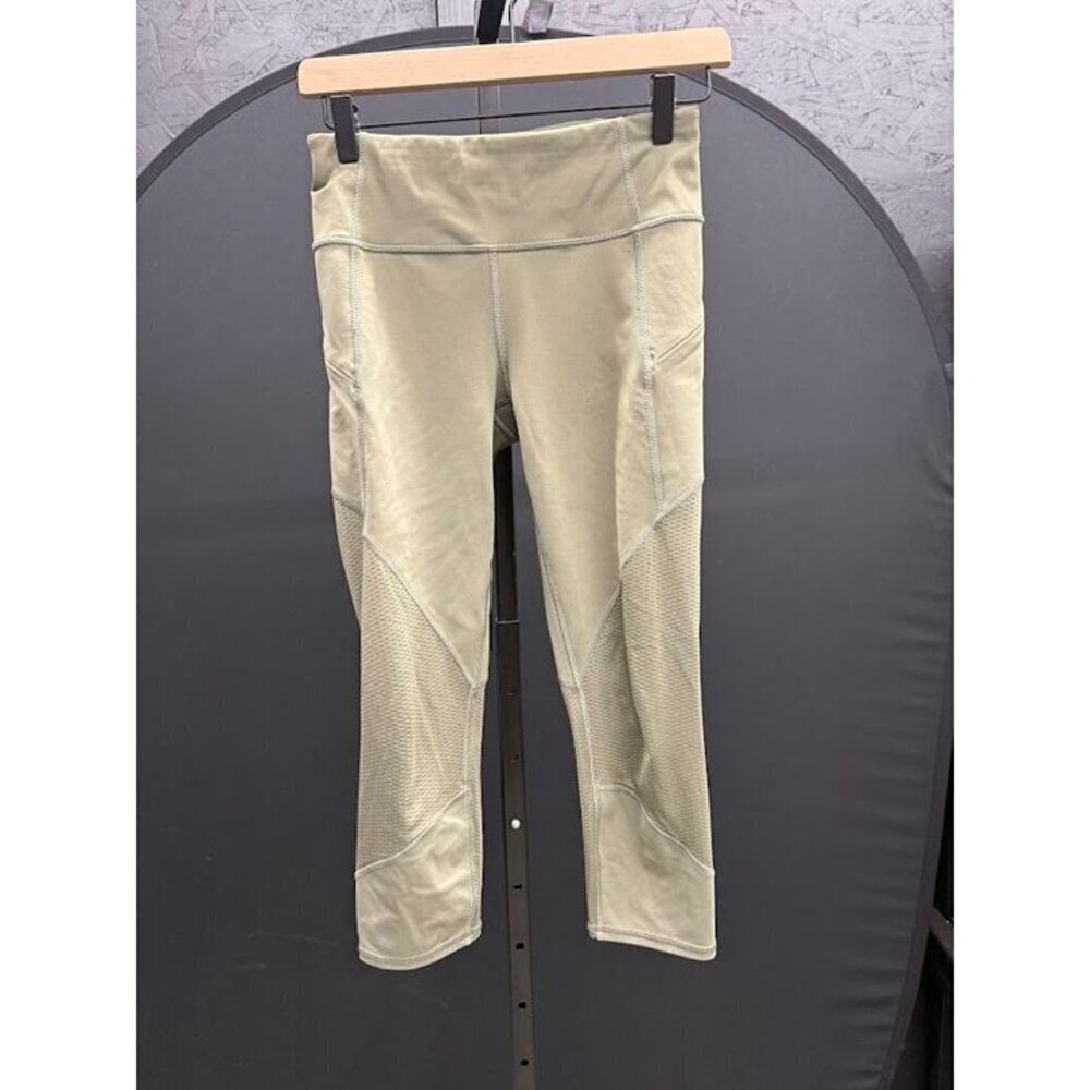 Athleta Mesh Contender Capri Leggings